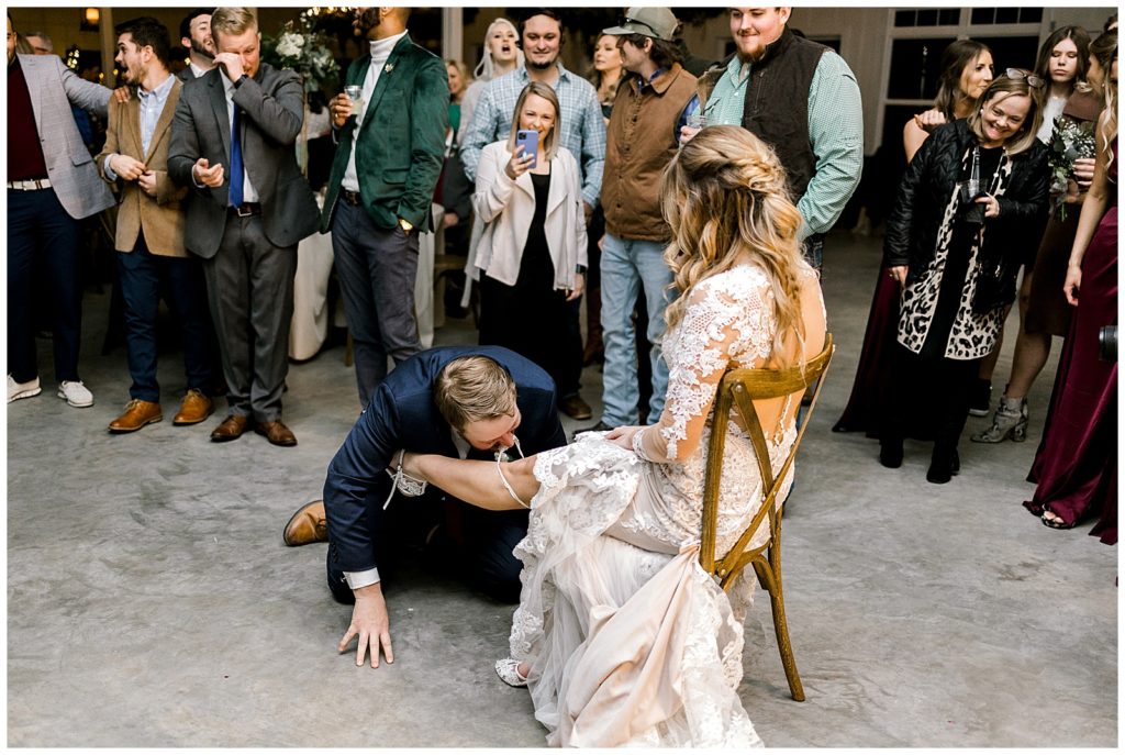 Albertville photographer captures Alabama groom removing garter